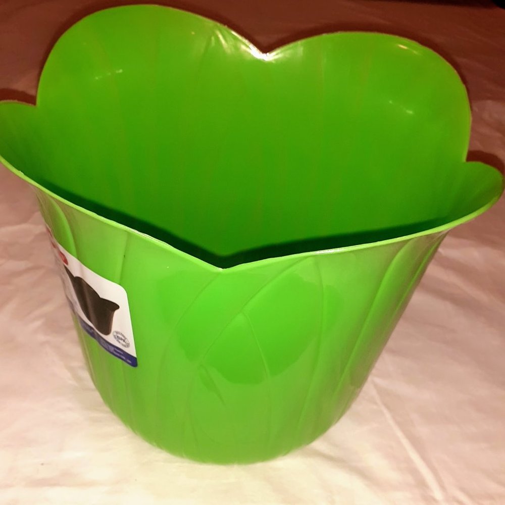 SALE TULIP SHAPE TRASH CAN, 9QT - Green